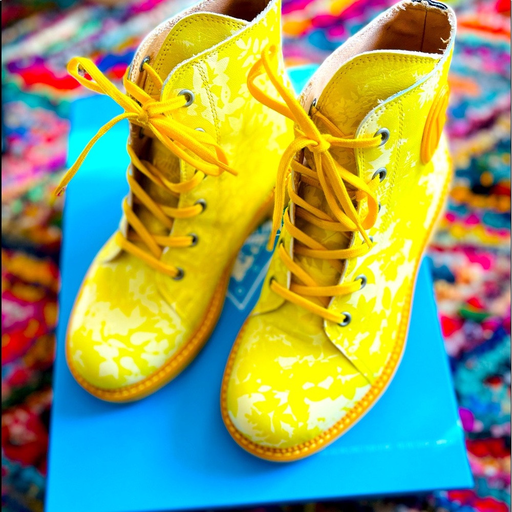JOHN FLUEVOG -HESS in YELLOW FLORAL- WORN ONLY ONCE!!! Excellent condition